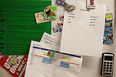 卡通风黑色幽默策略建造游戏《绝对火箭防卫主义》上架Steam平台